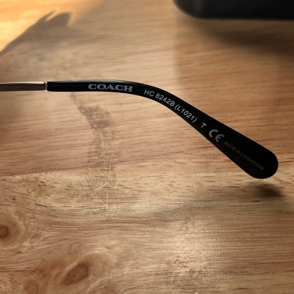 Coach Woman’s Black Tea Rose Sunglasses. Cat Eye Shape - Picture 9 of 14